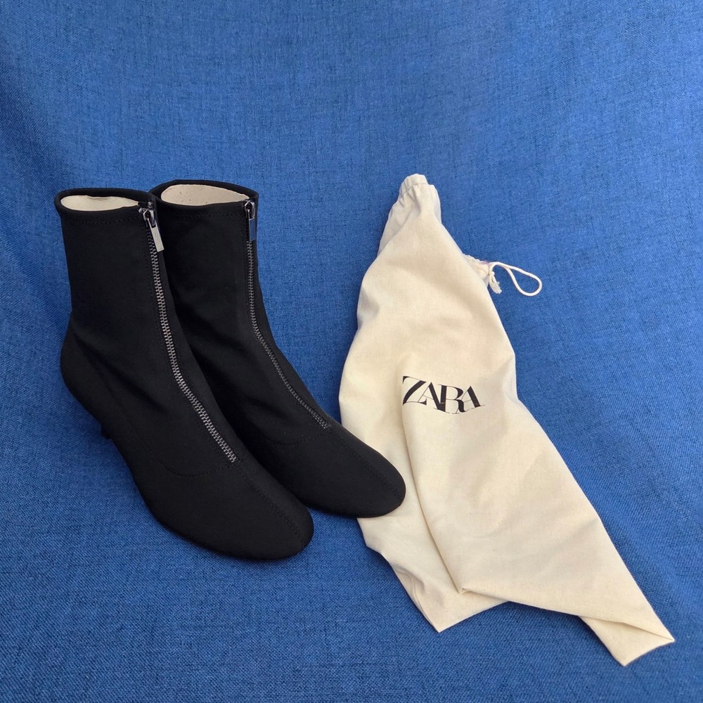 ZARA Minimalist Black Technical Fabric Front-Zip Ankle Boots 40 w/Dust Bag Sz 9